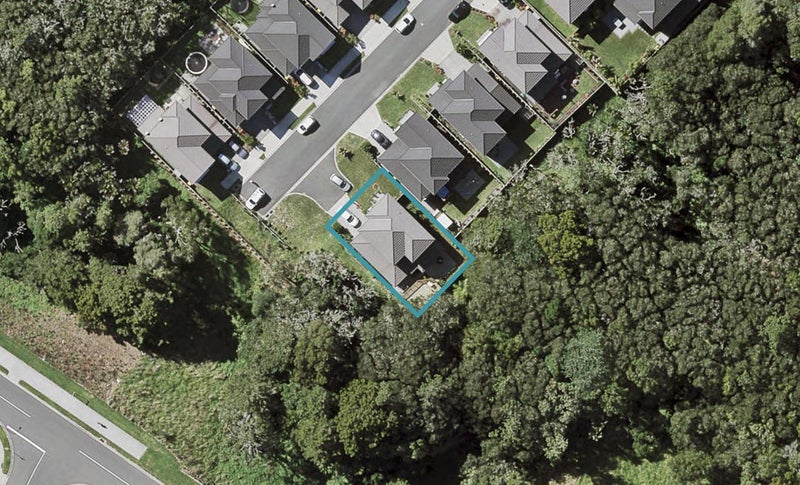 10 Vittoria Terrace, Flat Bush, Auckland - Carousel 1