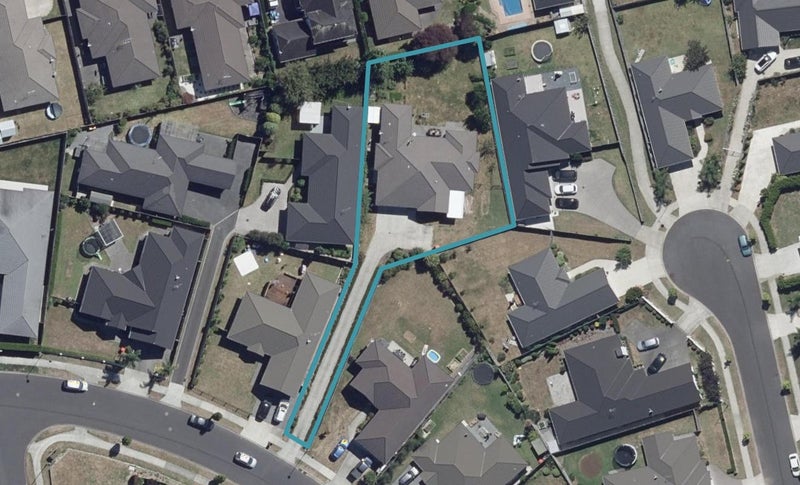 29 Tallentire Crescent, Huntington, Hamilton - Carousel 1
