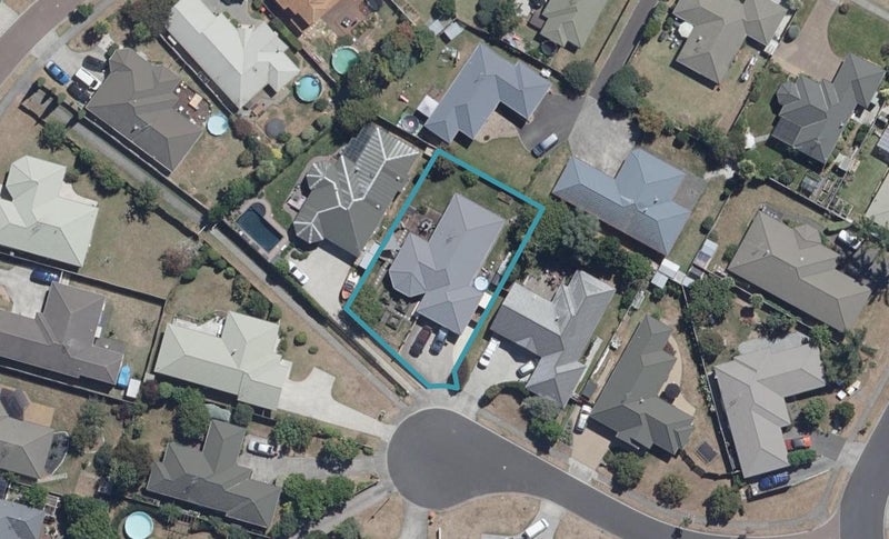 12 Mangakoea Place, St Andrews, Hamilton - Carousel 1