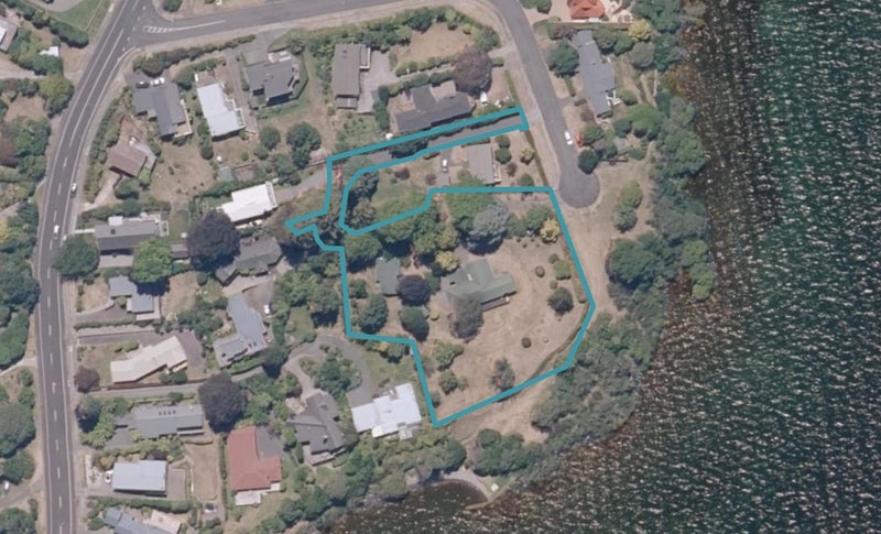 42 Te Kopua Street, ACACIA BAY, TAUPO - Carousel 1