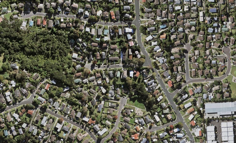 10 Jenanne Place, Totara Vale, Auckland - Carousel 1