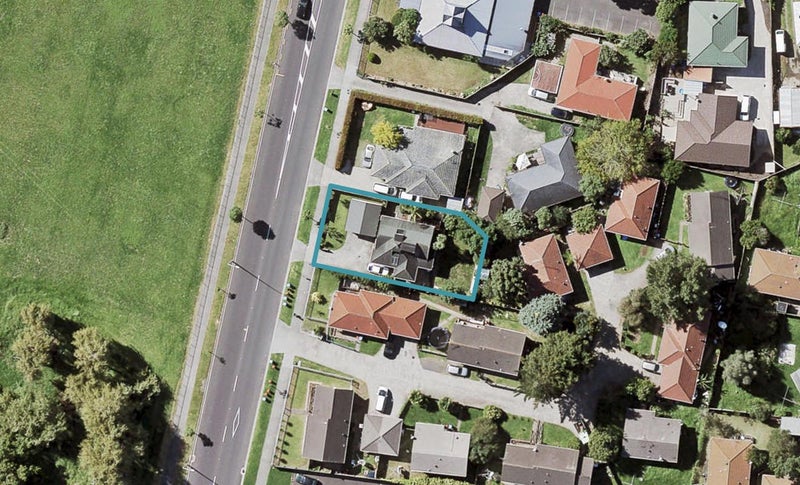 90 Elstree Avenue, Glen Innes, Auckland - Carousel 1
