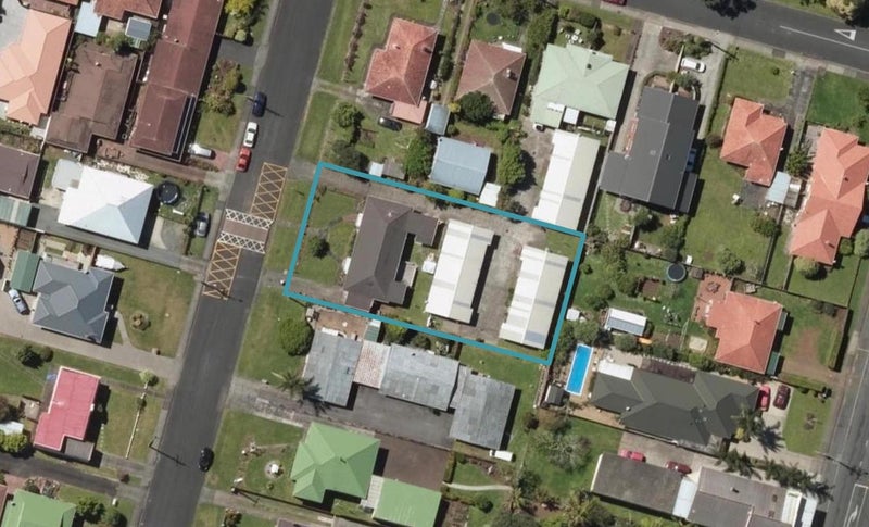 10 Elizabeth Street, Kensington, Whangārei - Carousel 1