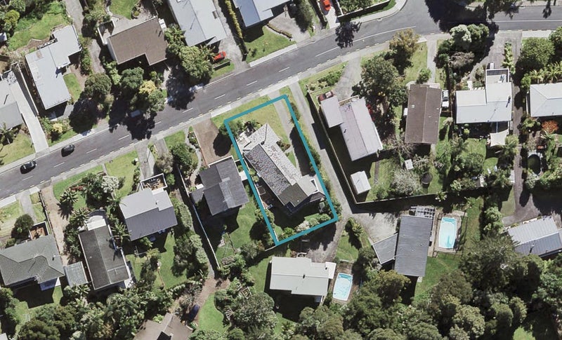 33 McDowell Crescent, Hillcrest, Auckland - Carousel 1