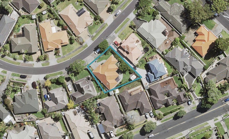 8 Highfields Terrace, Henderson, Auckland - Carousel 1