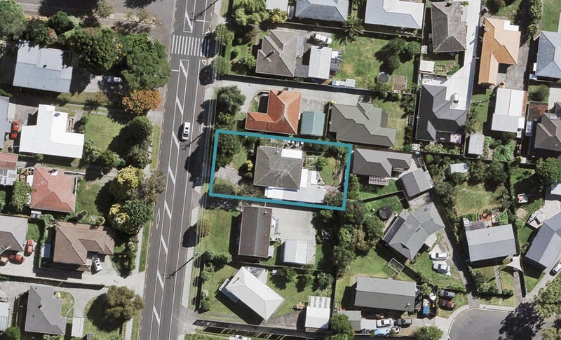 51 Rathgar Road, Henderson, Auckland - Carousel 1