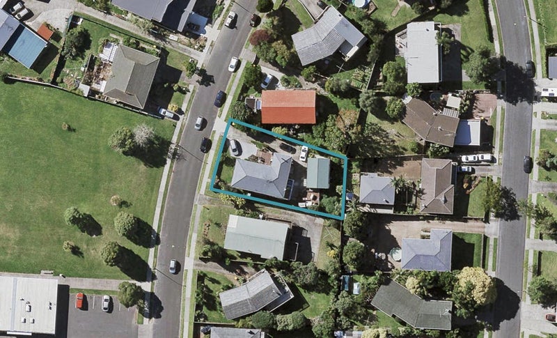 25 LA TROBE ST, Pakuranga Heights, Auckland - Carousel 1