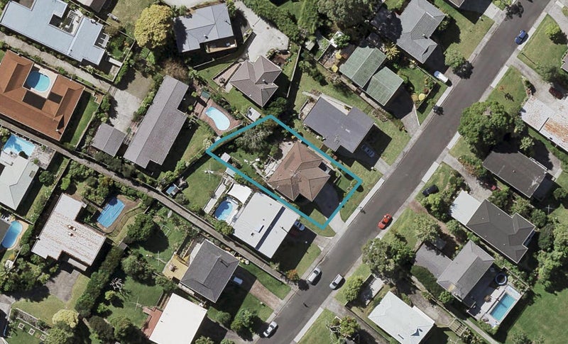 44 Meadowvale Avenue, Forrest Hill, Auckland - Carousel 1
