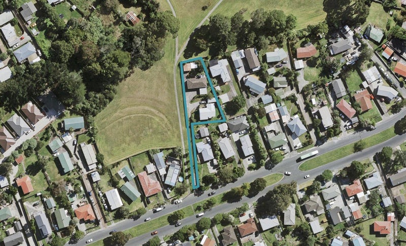 2/76 Universal Drive, Henderson, Auckland - Carousel 1