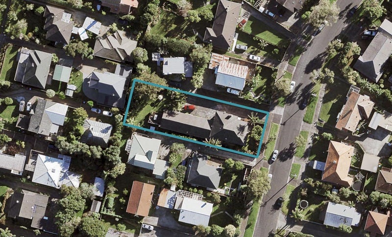 7 Hadfield Avenue, Waterview, Auckland - Carousel 1