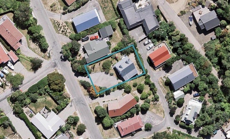 25 Selwyn Avenue, Akaroa, Akaroa - Carousel 1