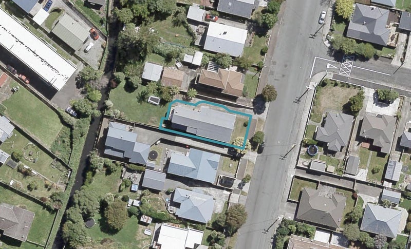 16 Leighton Avenue, Waiwhetu, Lower Hutt - Carousel 1