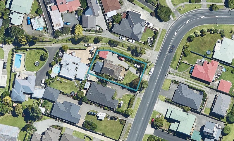211 Grange Road, Otumoetai, Tauranga - Carousel 1