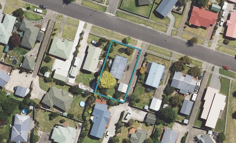 24 Ruru Avenue, Lytton West, Gisborne - Carousel 1