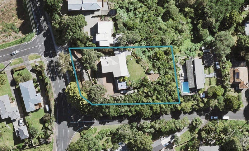 650 South Titirangi Road, Titirangi, Auckland - Carousel 1