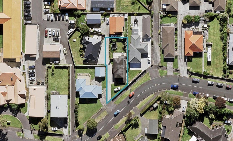 23 Heaphy Street, Blockhouse Bay, Auckland - Carousel 1