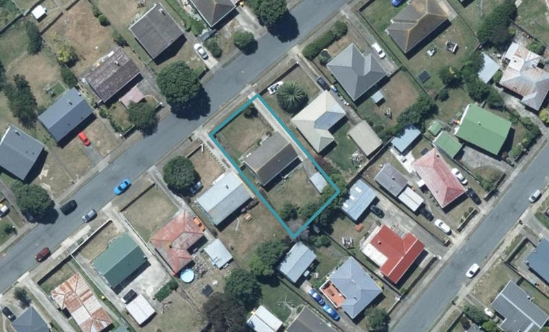56 Arahura Crescent, Waitangirua, Porirua - Carousel 1
