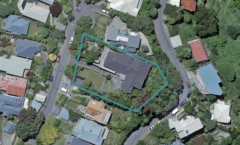42 Harbour View Road, Northland, Wellington - Carousel 1