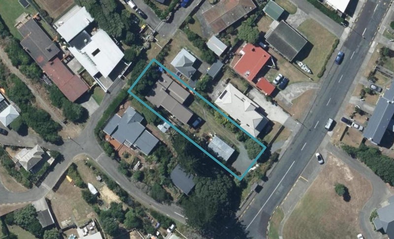 24 Tireti Road, Titahi Bay, Porirua - Carousel 1