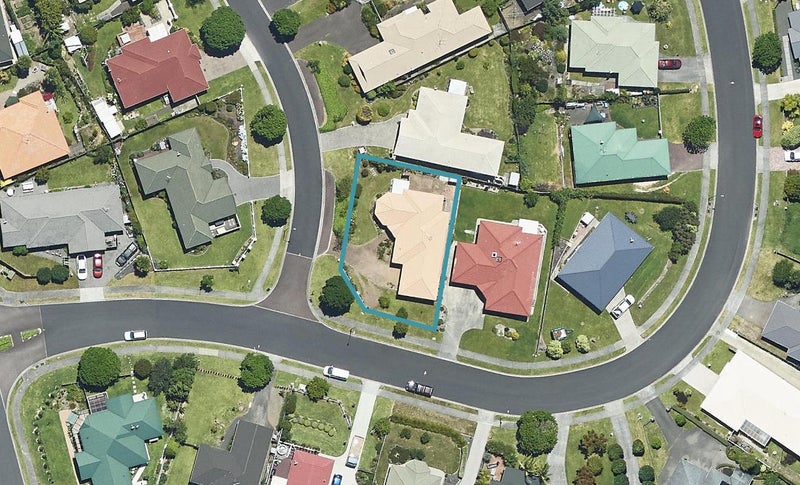 2 Golden Heights, Hairini, Tauranga - Carousel 1