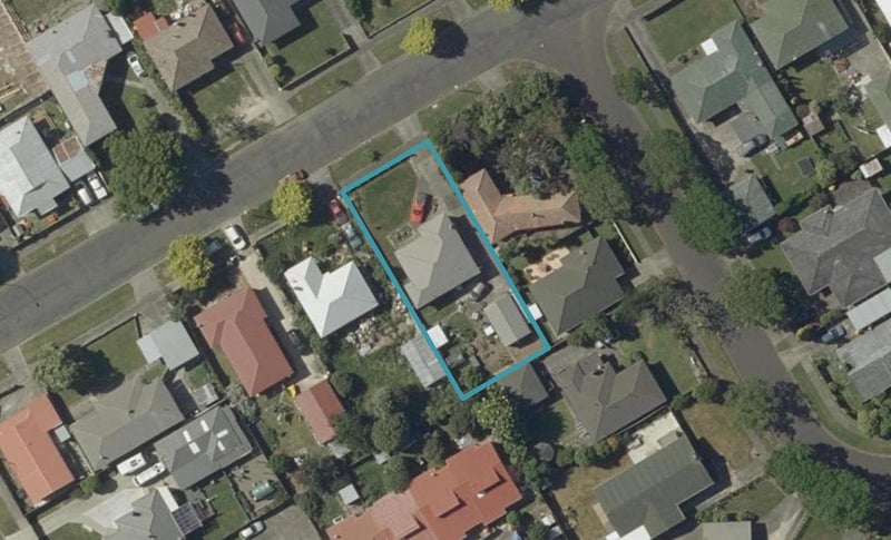 8 Liverpool Street, Takaro, Palmerston North - Carousel 1