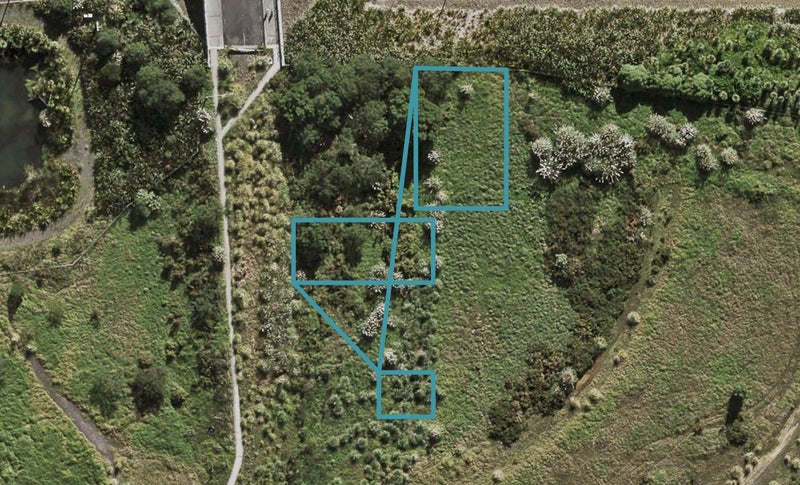 8 Kotuitui Street, Manukau, Auckland - Carousel 1