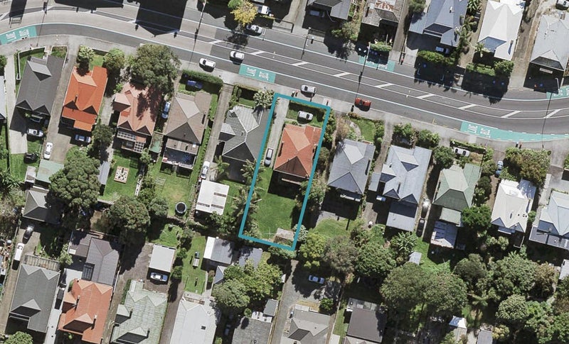 20 Sandringham Road, Mount Eden, Auckland - Carousel 1