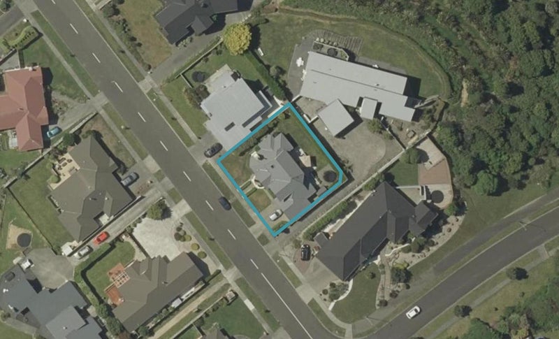60 Cashmere Drive, Fitzherbert, Palmerston North - Carousel 1