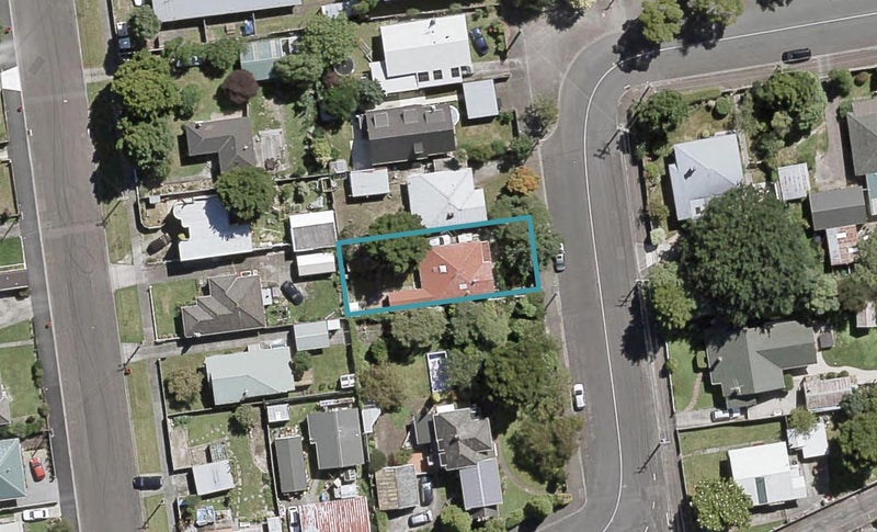 8 Kellow Street, Wallaceville, Upper Hutt - Carousel 1