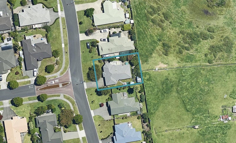 42 Donnington Place, Bethlehem, Tauranga - Carousel 1