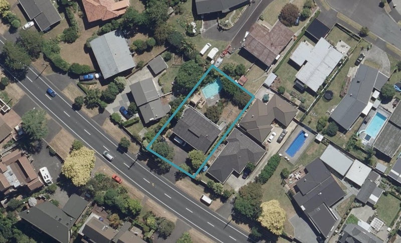 1004 River Road, Queenwood, Hamilton - Carousel 1