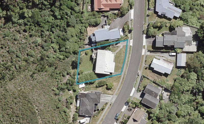 38 Seymour Grove, Kingsley Heights, Upper Hutt - Carousel 1