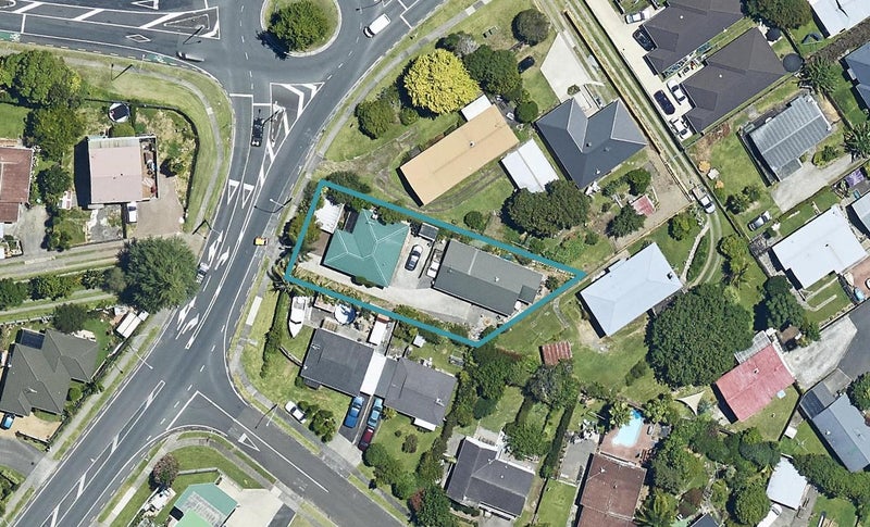 2A Cambridge Road, Judea, Tauranga - Carousel 1