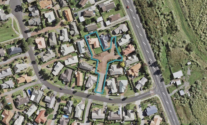 21 Sheriff Place, Randwick Park, Auckland - Carousel 1
