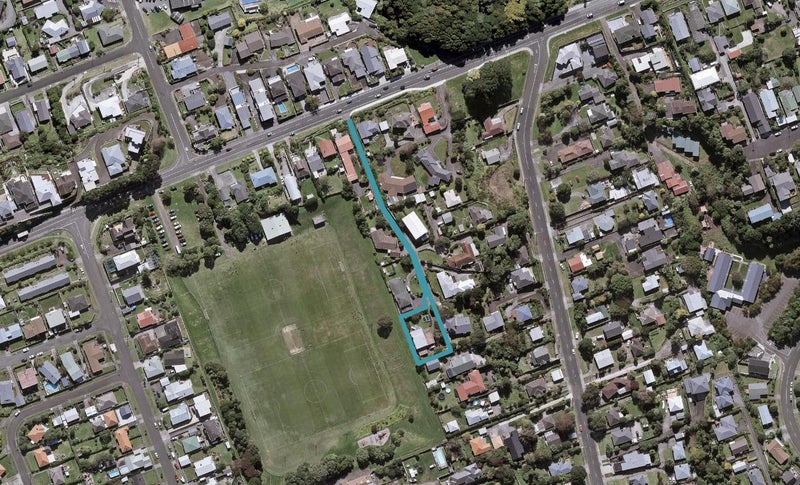 5 Lynmouth Heights, Lynmouth, New Plymouth - Carousel 1