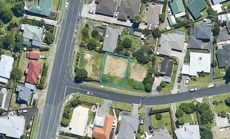 2 Linley Terrace, Judea, Tauranga - Carousel 1