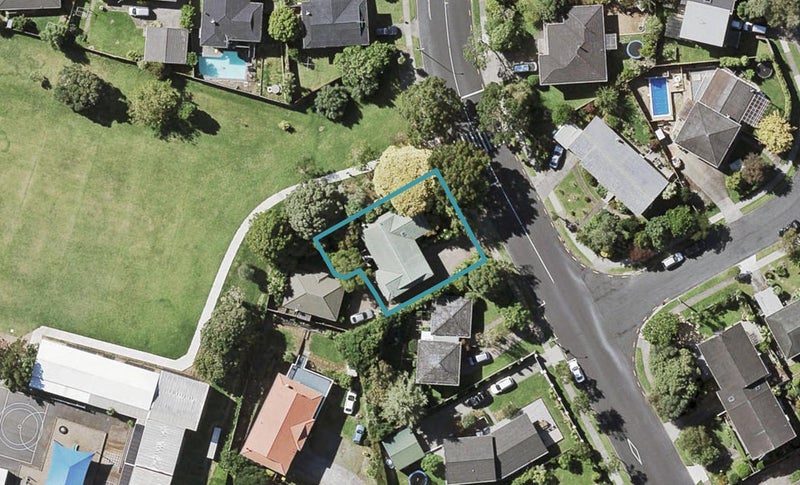 16 Fordyce Avenue, Sunnyhills, Auckland - Carousel 1