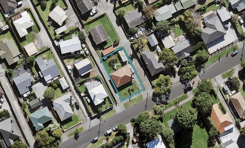 15 Canal Road, Avondale, Auckland - Carousel 1
