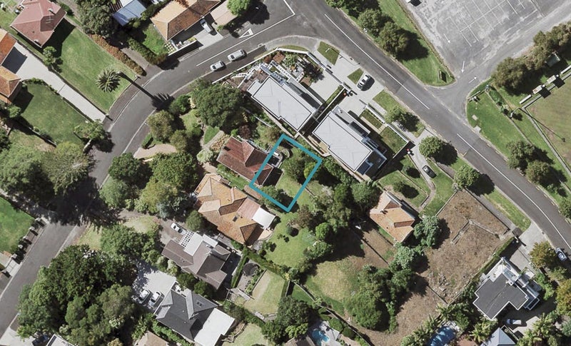 29C Apihai Street, Orakei, Auckland - Carousel 1
