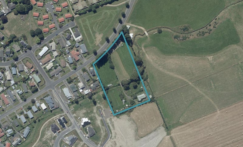 100 Hagart-Alexander Drive, Mosgiel, Mosgiel - Carousel 1