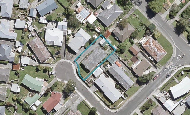 8A Sequoia Place, Maoribank, Upper Hutt - Carousel 1