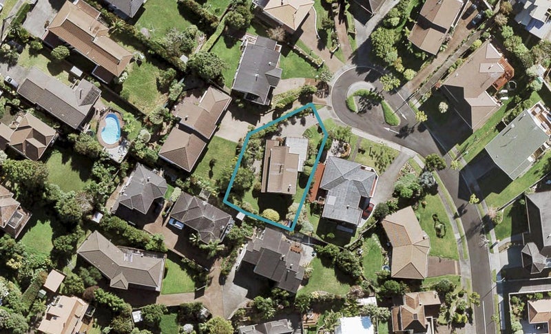 8 Soling Place, West Harbour, Auckland - Carousel 1
