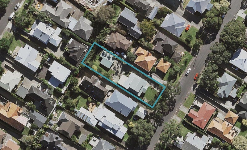 12 Irirangi Road, Greenlane, Auckland - Carousel 1