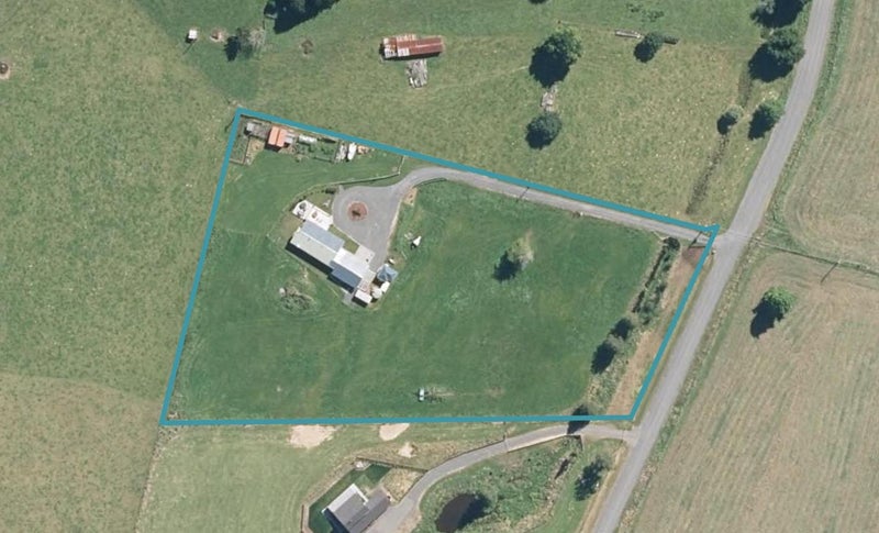 16 Hammond Place, Owhango - Carousel 1