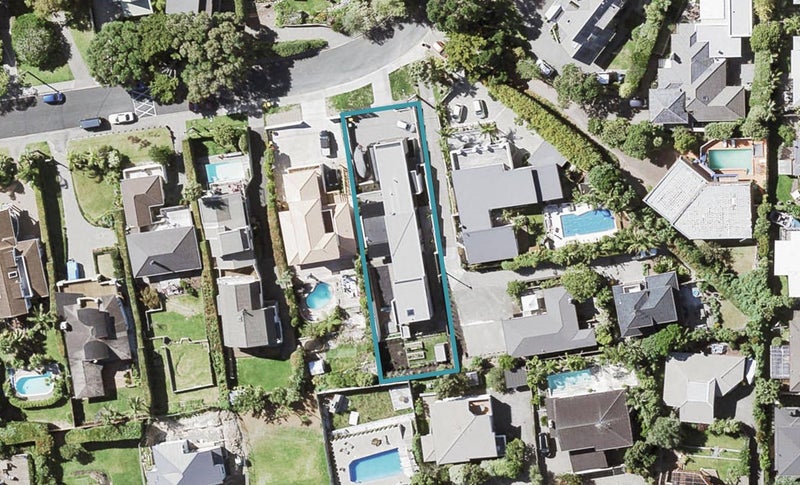 17 Garadice Road, Rothesay Bay, Auckland - Carousel 1