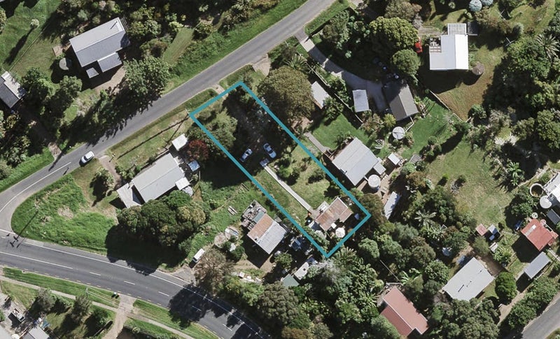 4 Kennedy Road, Surfdale, Waiheke Island - Carousel 1
