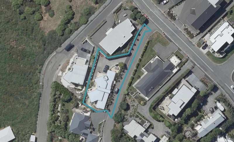 2 Gazelle Lane, Redcliffs, Christchurch - Carousel 1