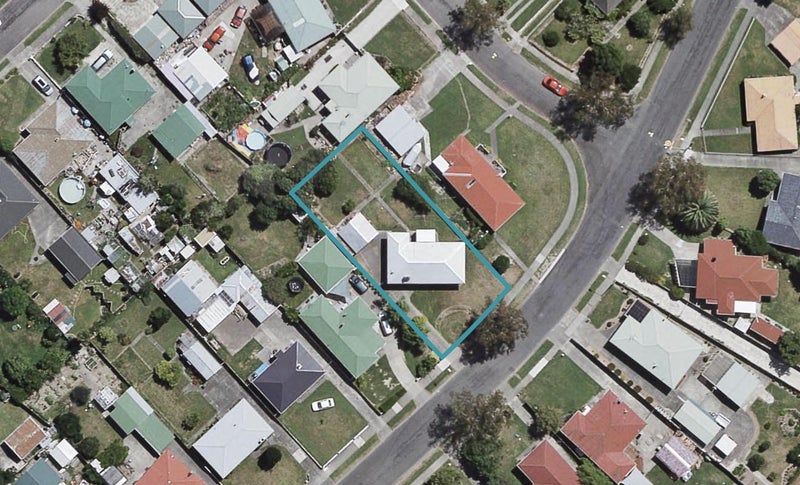 17 Bright Crescent, Maraenui, Napier - Carousel 1