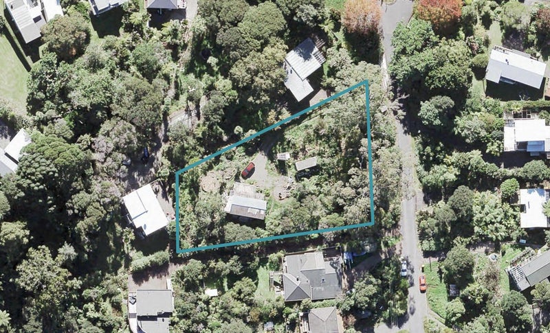 3 Kilgour Terrace, Huia, Auckland - Carousel 1