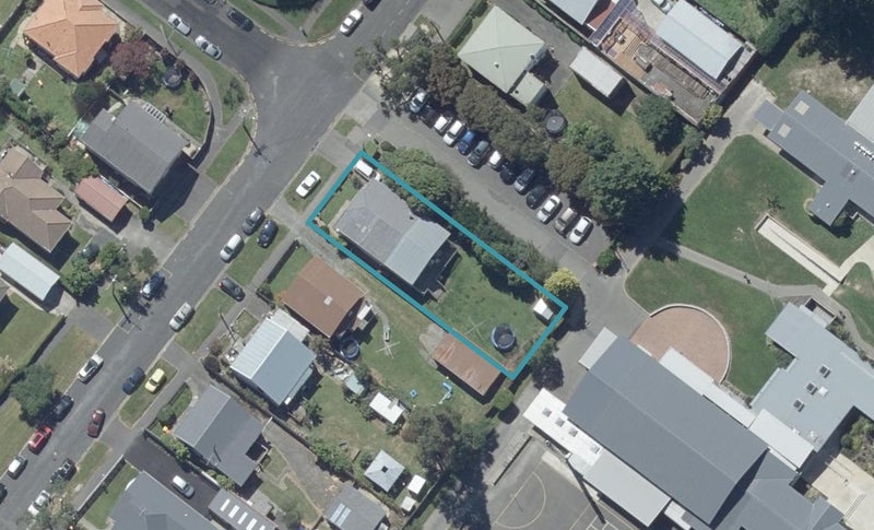 42 Chapman Street, Wakari, Dunedin - Carousel 1